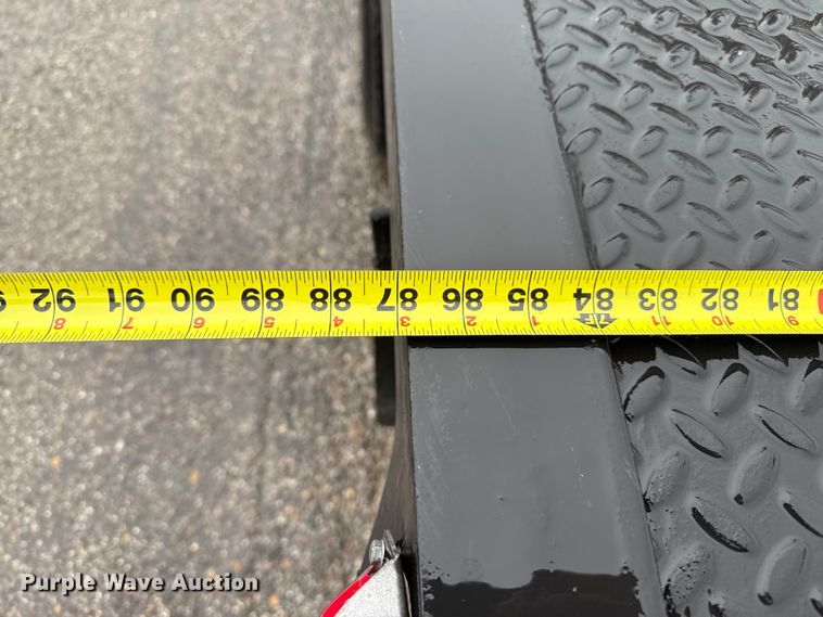 image for item EP2586 2017 Chevrolet Silverado 3500HD flatbed pickup truck