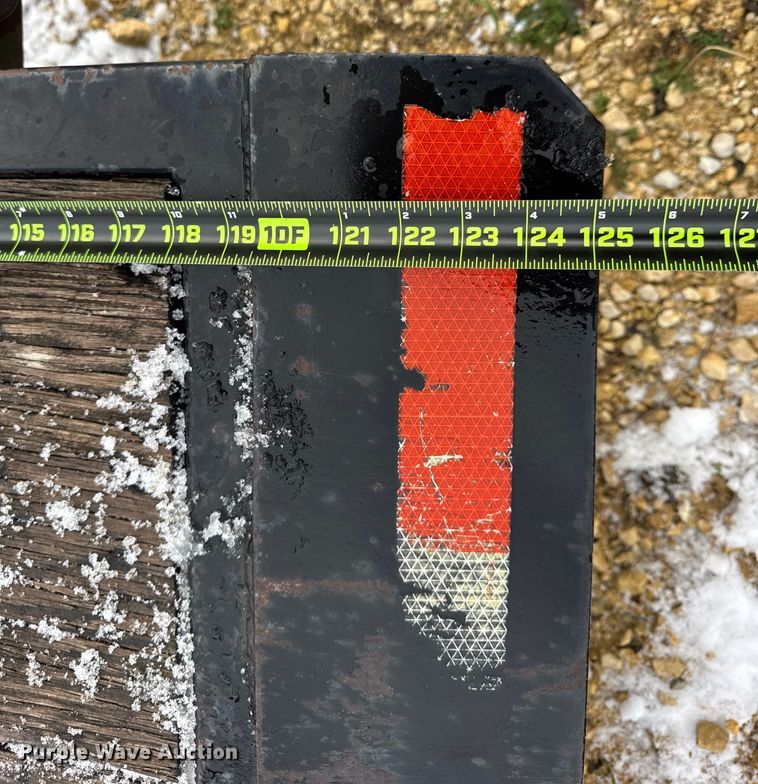 image for item ER0249 1994 Richardson tilt deck utility trailer