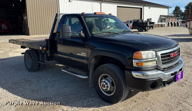 image for item ER0255 2006 GMC Sierra 3500 flatbed truck