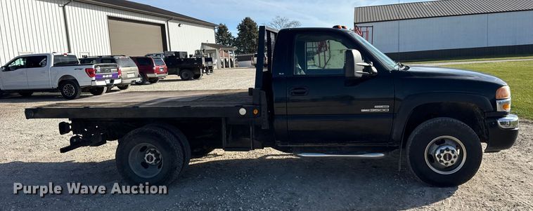 image for item ER0255 2006 GMC Sierra 3500 flatbed truck