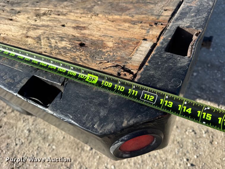 image for item ER0255 2006 GMC Sierra 3500 flatbed truck