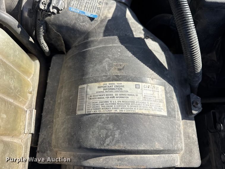 image for item ER0255 2006 GMC Sierra 3500 flatbed truck