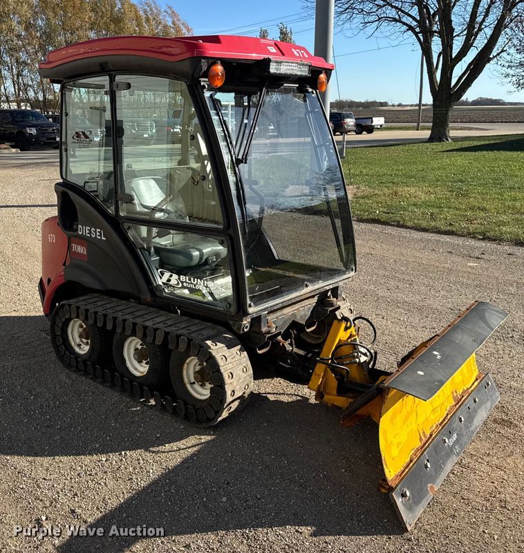 image for item ER0260 2007 Toro Groundsmaster 7200 with Polar Trac system