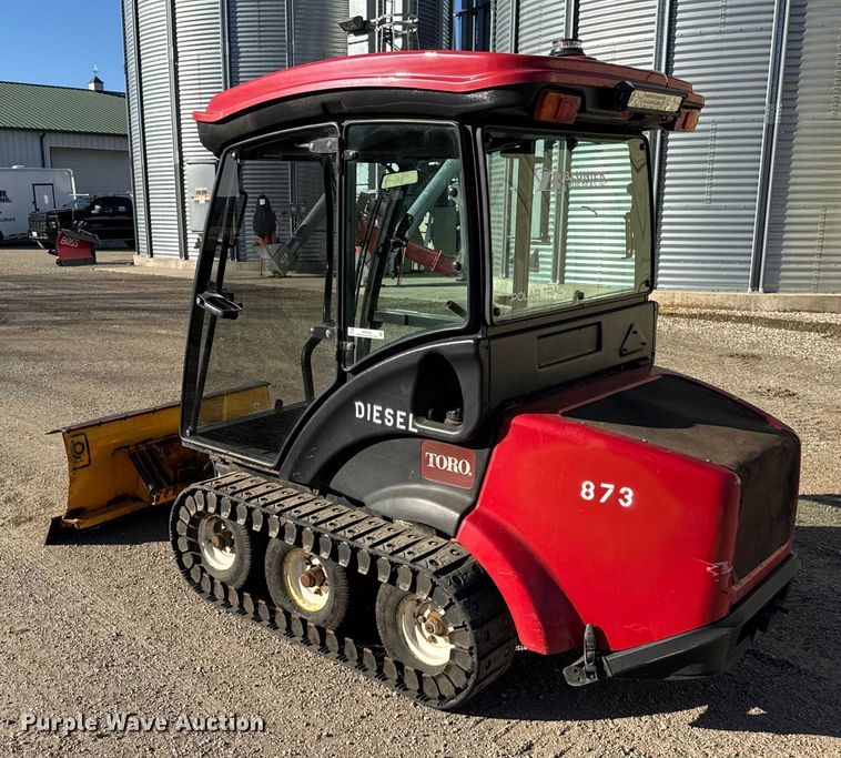 image for item ER0260 2007 Toro Groundsmaster 7200 with Polar Trac system