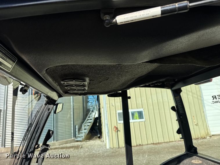 image for item ER0260 2007 Toro Groundsmaster 7200 with Polar Trac system