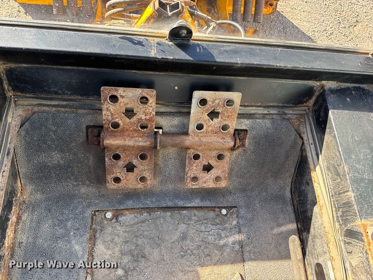 image for item ER0260 2007 Toro Groundsmaster 7200 with Polar Trac system