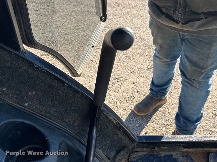 image for item ER0260 2007 Toro Groundsmaster 7200 with Polar Trac system