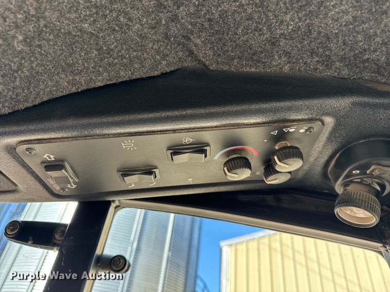 image for item ER0260 2007 Toro Groundsmaster 7200 with Polar Trac system