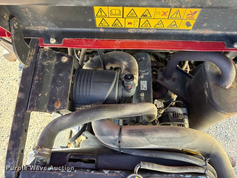 image for item ER0260 2007 Toro Groundsmaster 7200 with Polar Trac system