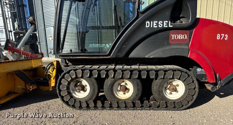 image for item ER0260 2007 Toro Groundsmaster 7200 with Polar Trac system