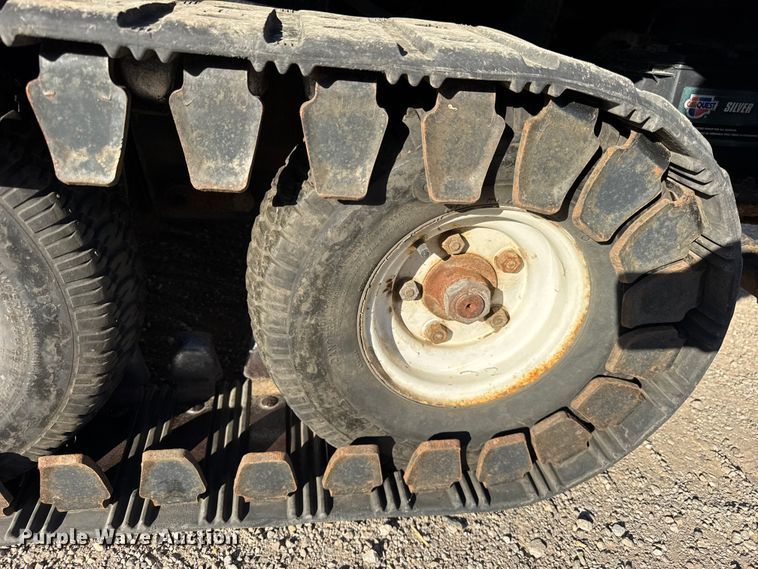 image for item ER0260 2007 Toro Groundsmaster 7200 with Polar Trac system