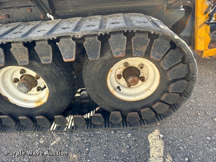 image for item ER0260 2007 Toro Groundsmaster 7200 with Polar Trac system