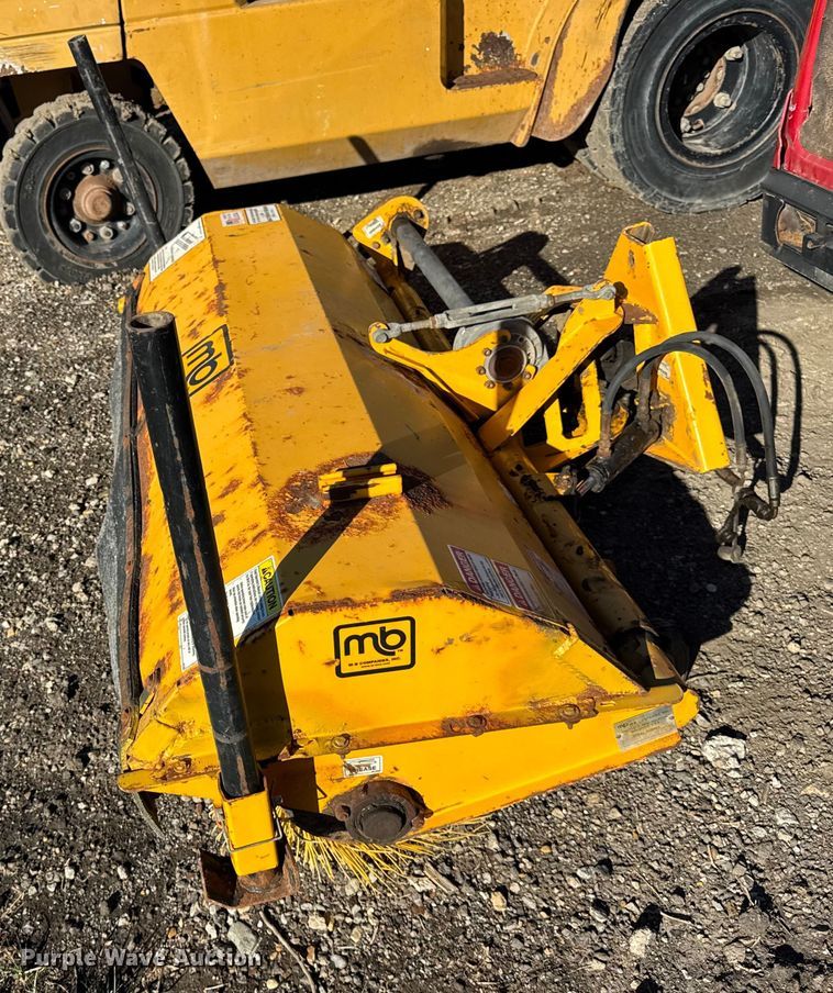 image for item ER0260 2007 Toro Groundsmaster 7200 with Polar Trac system