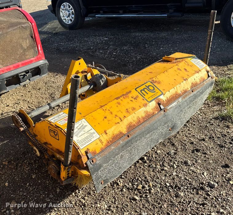 image for item ER0260 2007 Toro Groundsmaster 7200 with Polar Trac system
