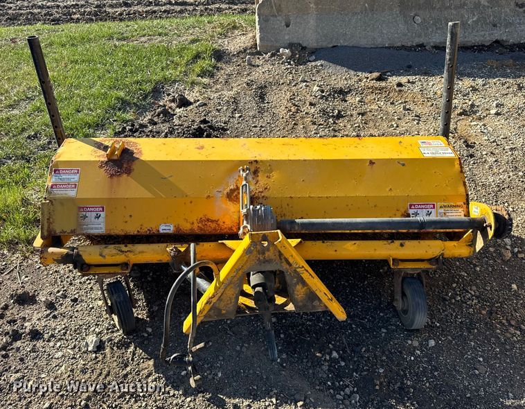 image for item ER0260 2007 Toro Groundsmaster 7200 with Polar Trac system