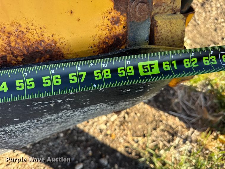 image for item ER0260 2007 Toro Groundsmaster 7200 with Polar Trac system