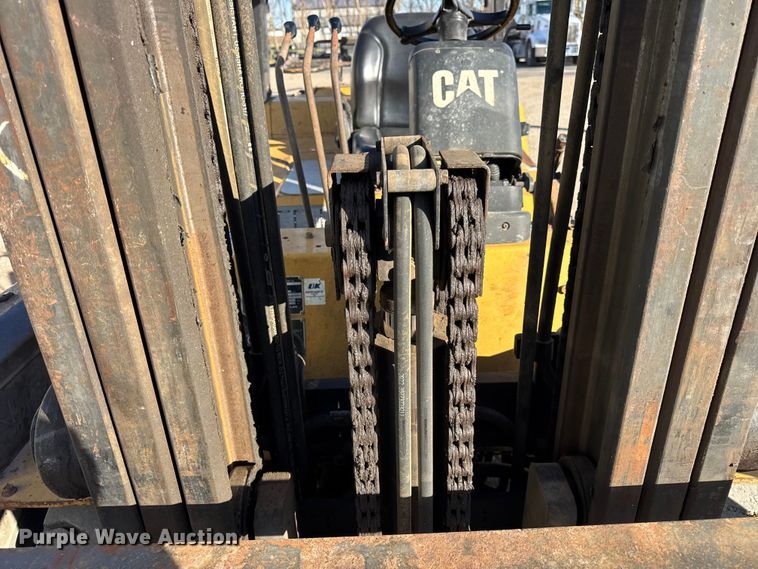 image for item ER0262 Caterpillar DP40KL forklift