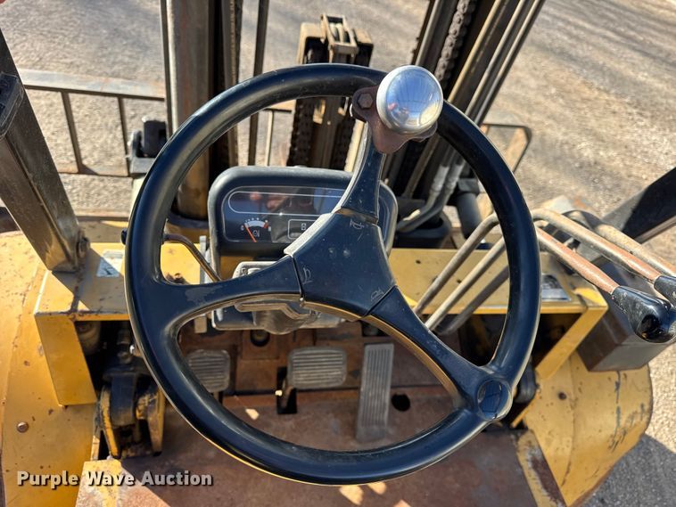 image for item ER0262 Caterpillar DP40KL forklift