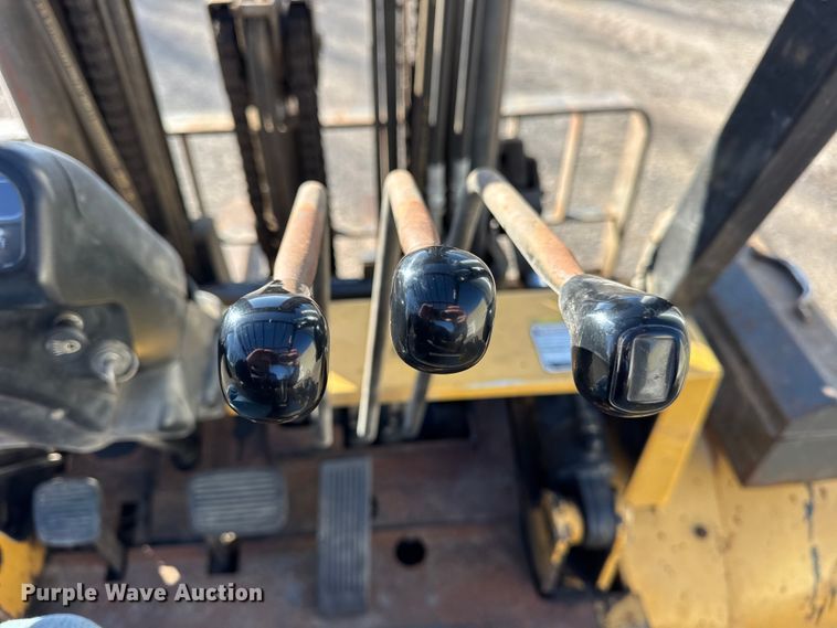 image for item ER0262 Caterpillar DP40KL forklift