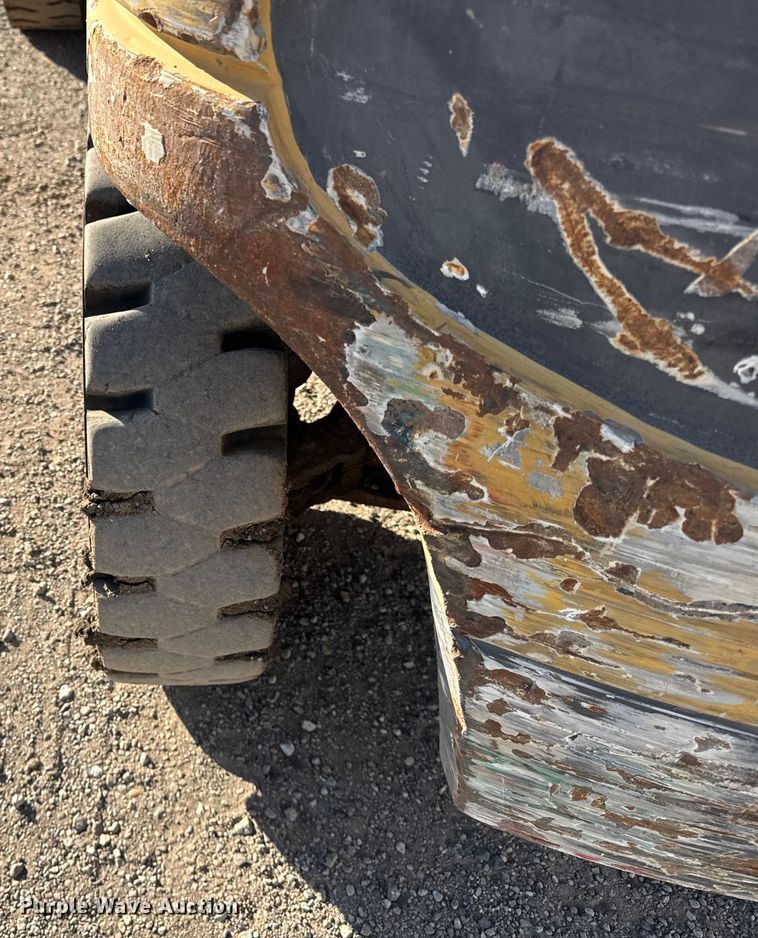 image for item ER0262 Caterpillar DP40KL forklift