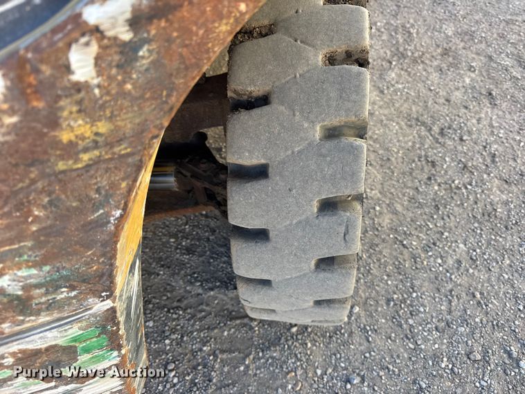 image for item ER0262 Caterpillar DP40KL forklift