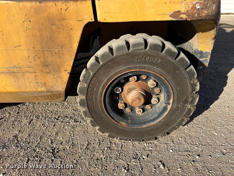 image for item ER0262 Caterpillar DP40KL forklift