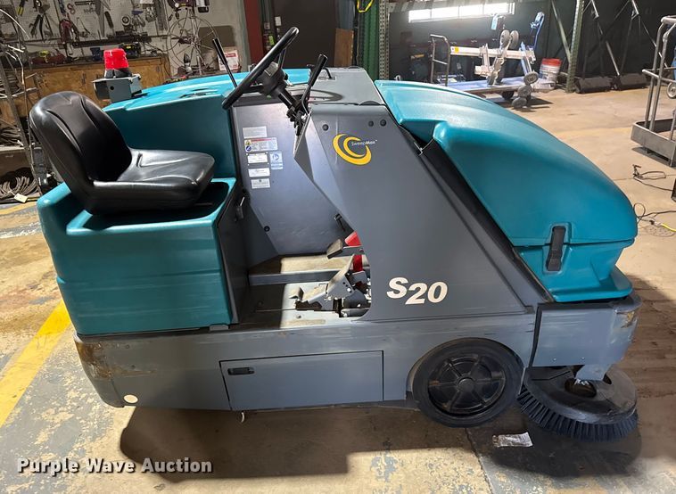 image for item ER0266 Tennant S20 sweeper