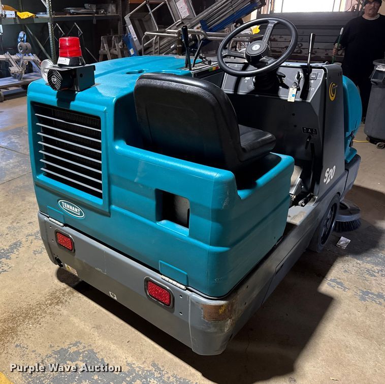 image for item ER0266 Tennant S20 sweeper
