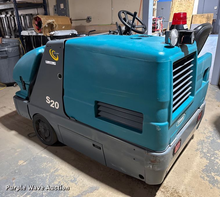image for item ER0266 Tennant S20 sweeper