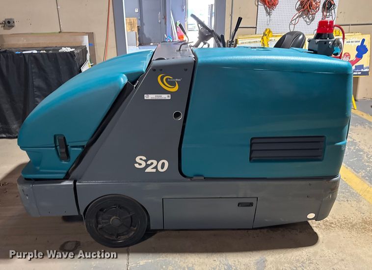 image for item ER0266 Tennant S20 sweeper