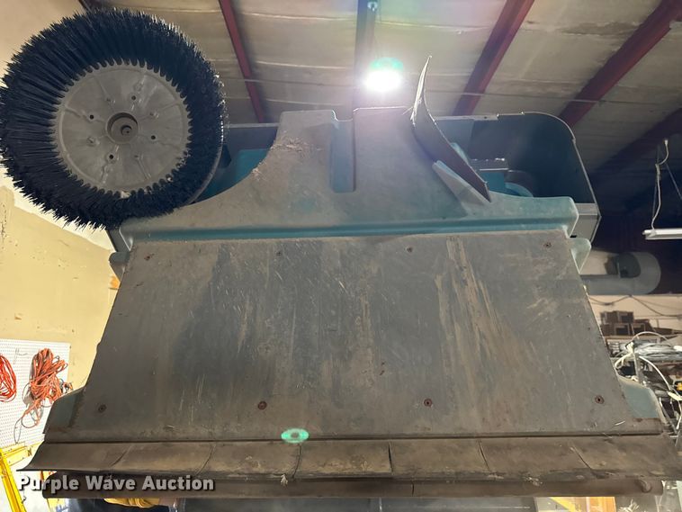 image for item ER0266 Tennant S20 sweeper
