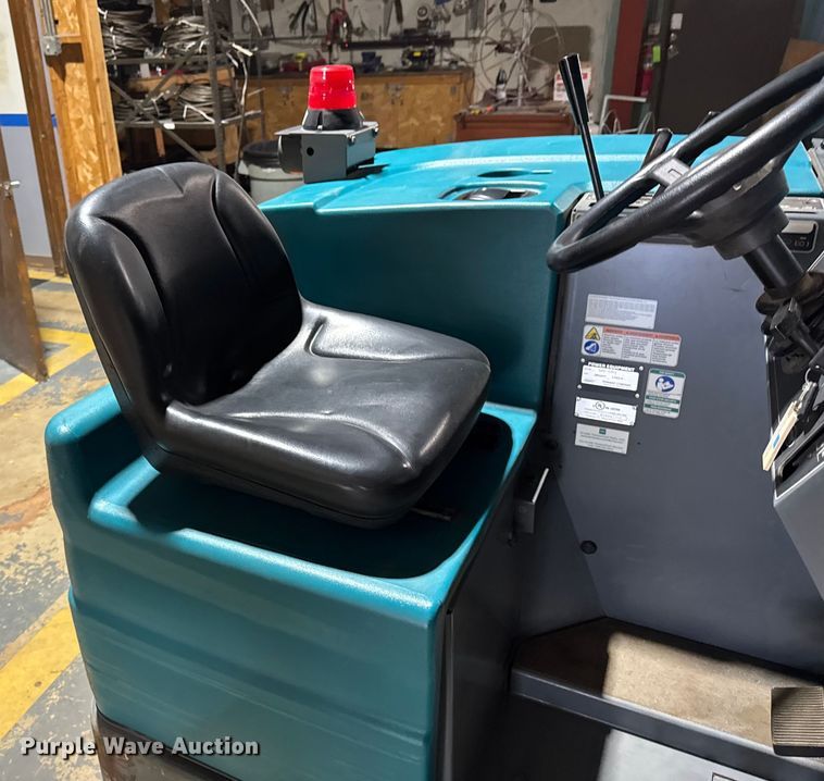 image for item ER0266 Tennant S20 sweeper