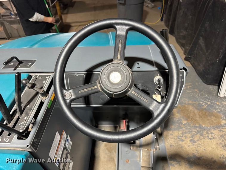 image for item ER0266 Tennant S20 sweeper