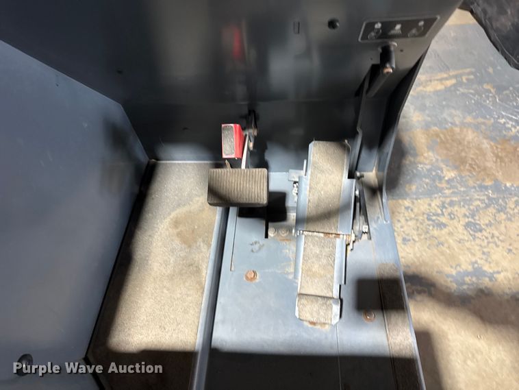 image for item ER0266 Tennant S20 sweeper