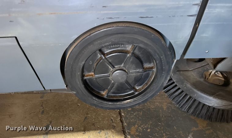 image for item ER0266 Tennant S20 sweeper