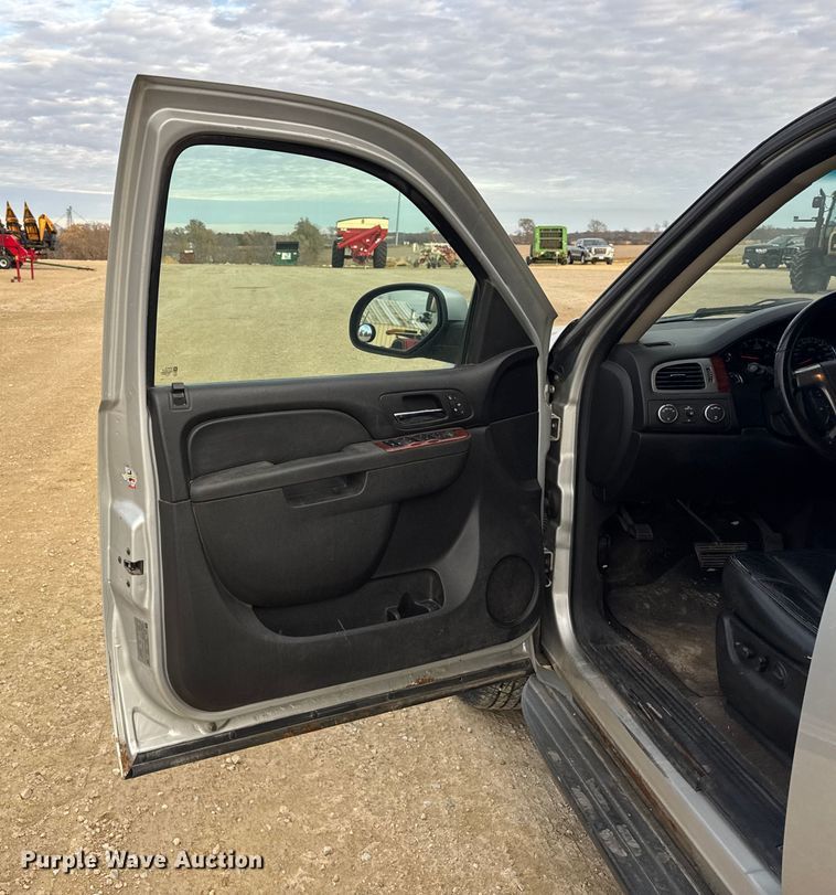 image for item ER0268 2010 GMC Yukon SUV