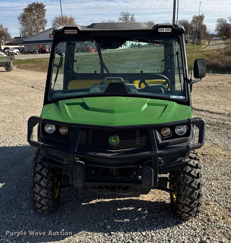 image for item ER0278 2019 John Deere XUV835M utility vehicle