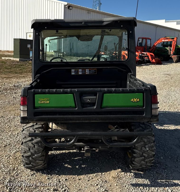 image for item ER0278 2019 John Deere XUV835M utility vehicle