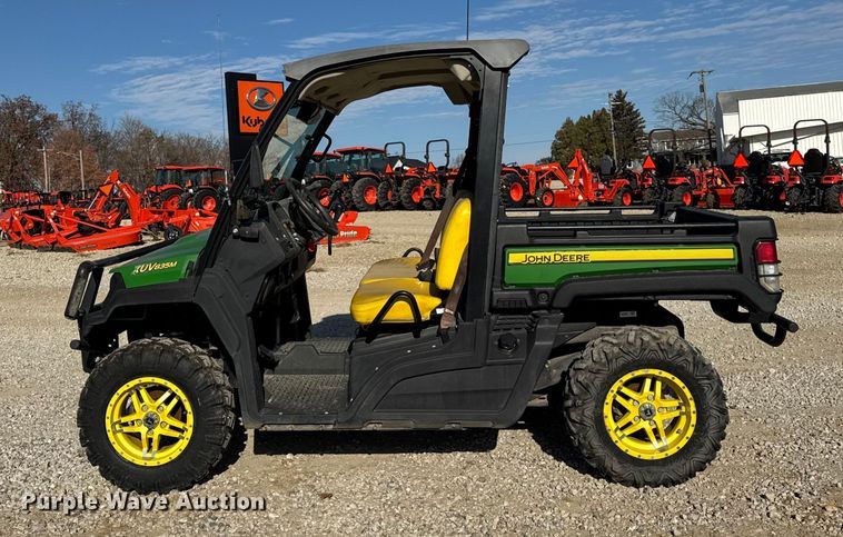 image for item ER0278 2019 John Deere XUV835M utility vehicle