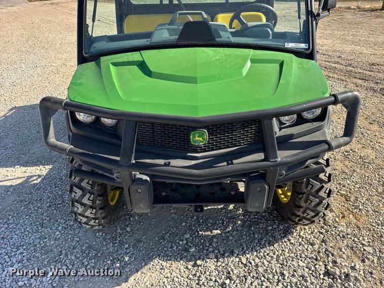 image for item ER0278 2019 John Deere XUV835M utility vehicle