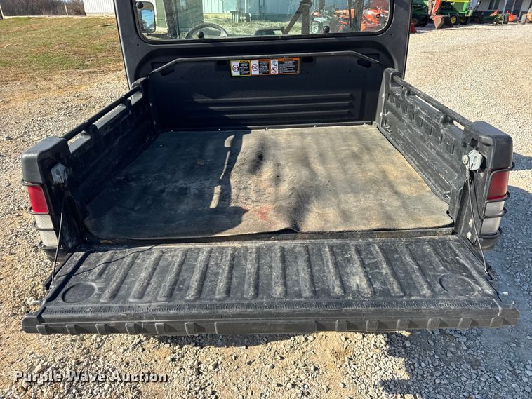 image for item ER0278 2019 John Deere XUV835M utility vehicle