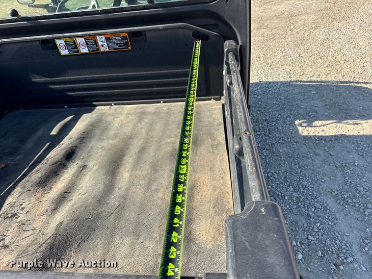 image for item ER0278 2019 John Deere XUV835M utility vehicle