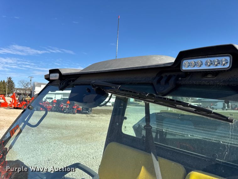 image for item ER0278 2019 John Deere XUV835M utility vehicle