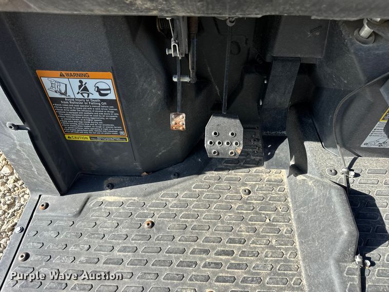 image for item ER0278 2019 John Deere XUV835M utility vehicle