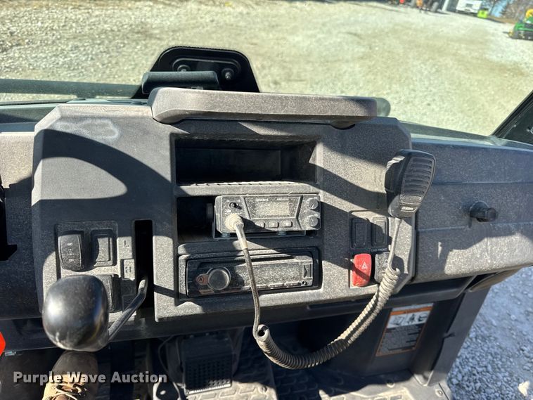 image for item ER0278 2019 John Deere XUV835M utility vehicle