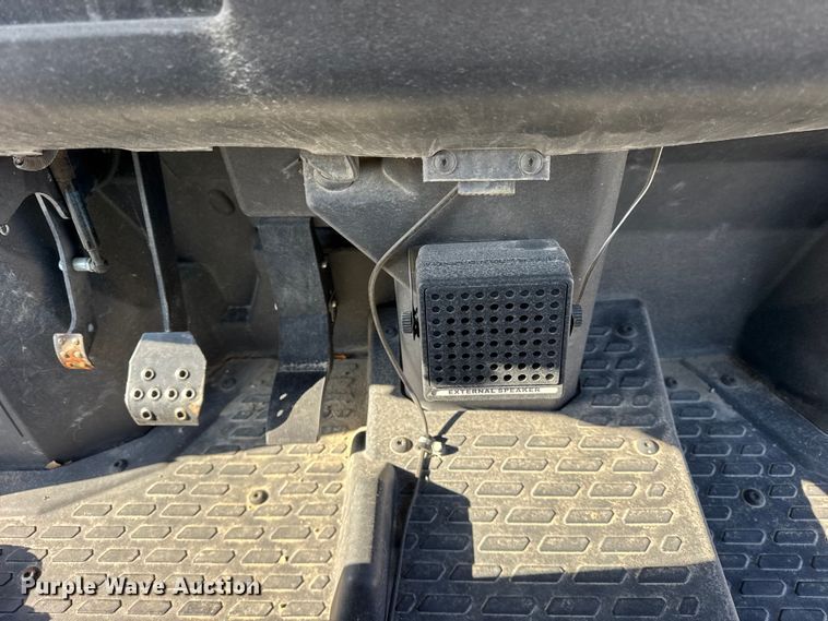 image for item ER0278 2019 John Deere XUV835M utility vehicle