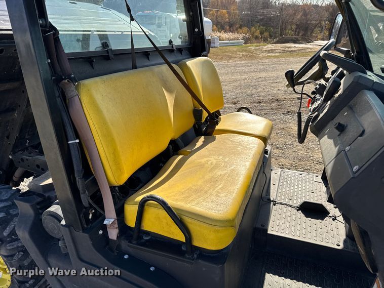 image for item ER0278 2019 John Deere XUV835M utility vehicle