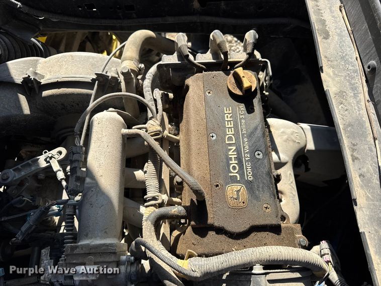 image for item ER0278 2019 John Deere XUV835M utility vehicle