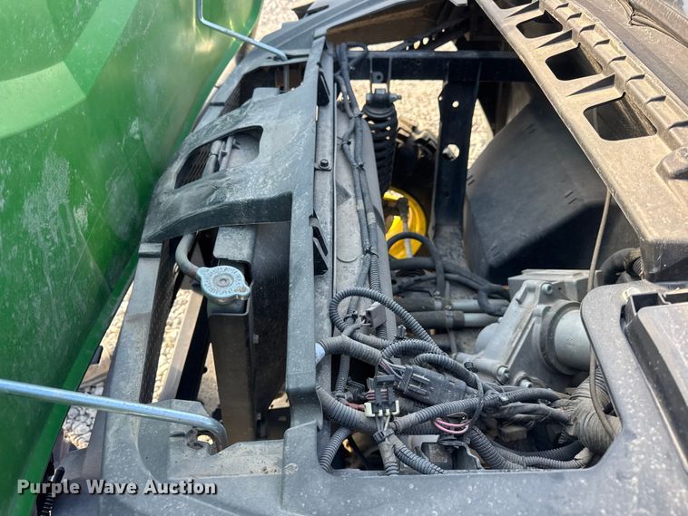 image for item ER0278 2019 John Deere XUV835M utility vehicle