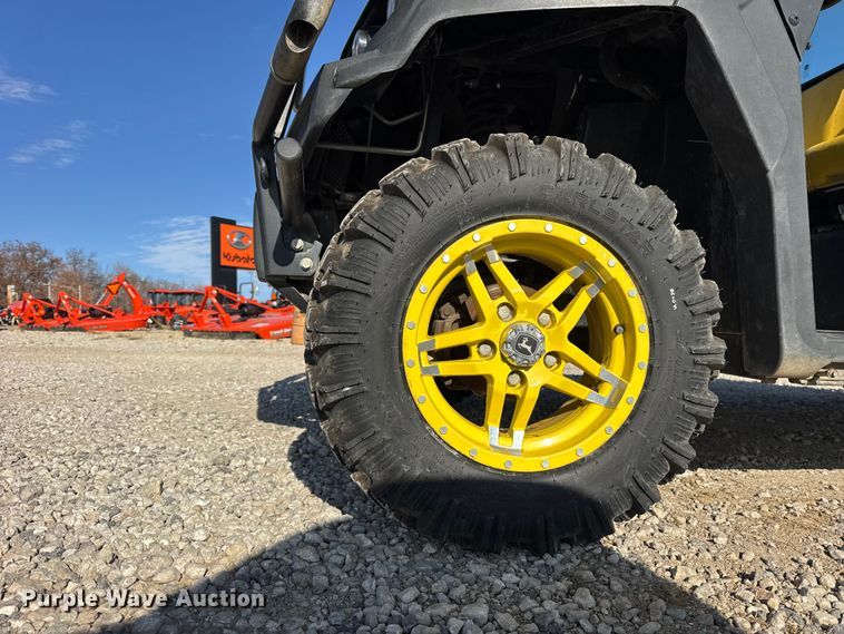 image for item ER0278 2019 John Deere XUV835M utility vehicle